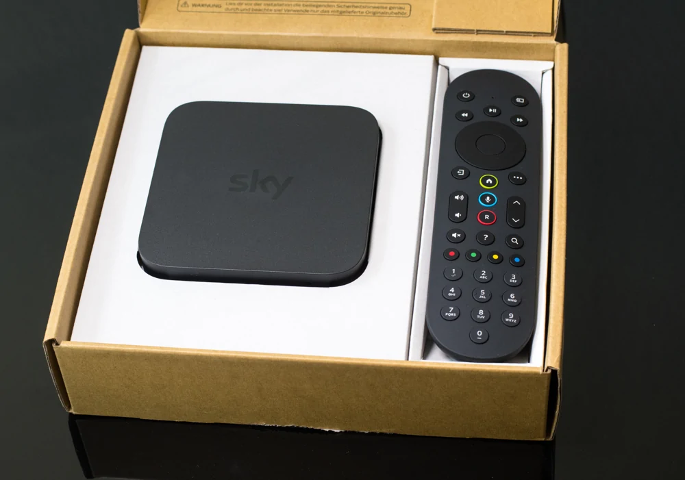 Sky Q Box mit Receiver und Fernbedienung