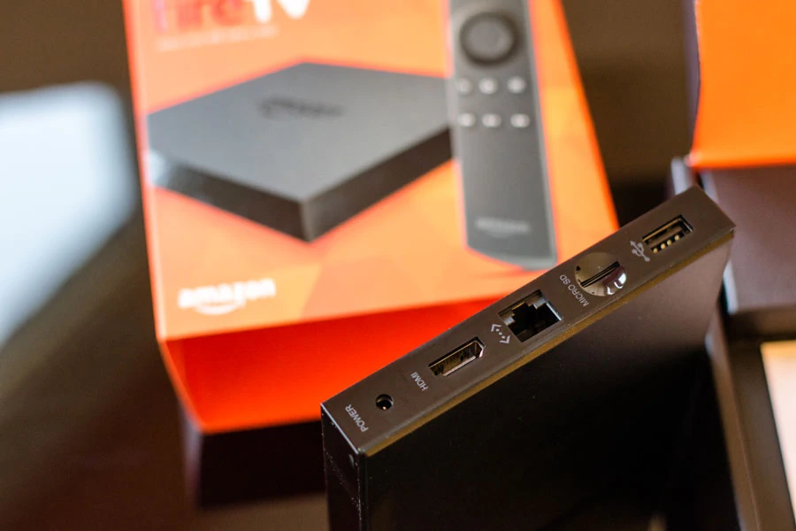 andere Ansicht der Anschlüsse der Fire TV Set-Top Box