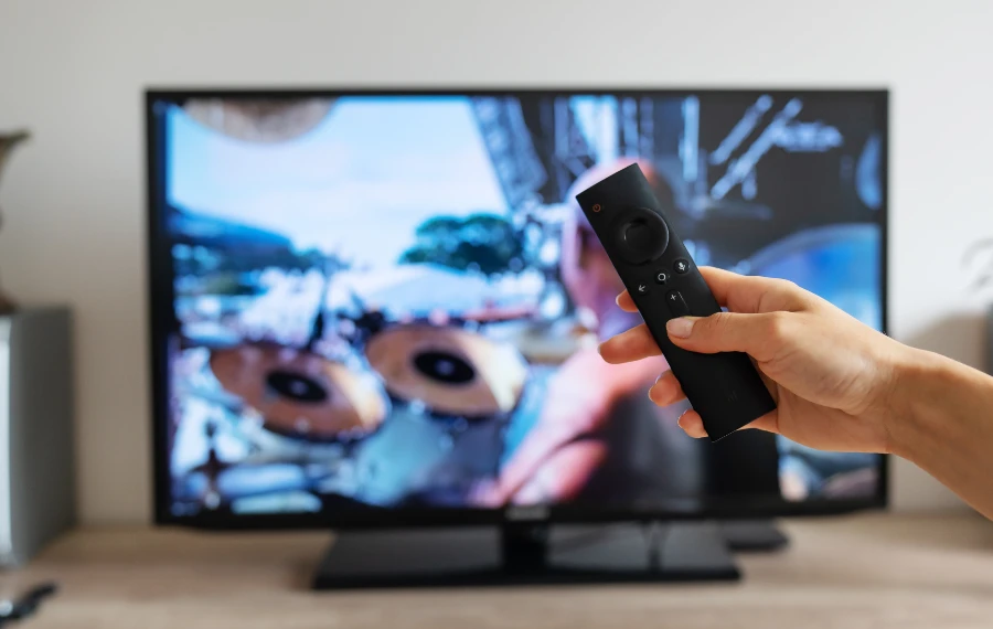 Freenet TV vereint im Hybrid Stick Internetfernsehen und DVB-T2